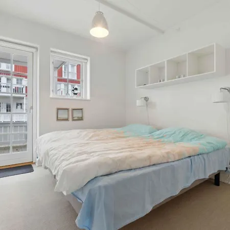 Apartment Lovely With Harbor View