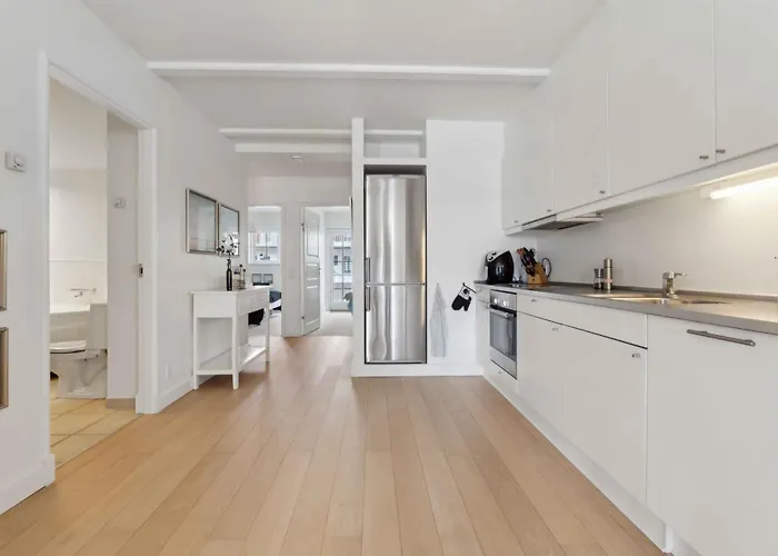 Lovely With Harbor View Apartament *